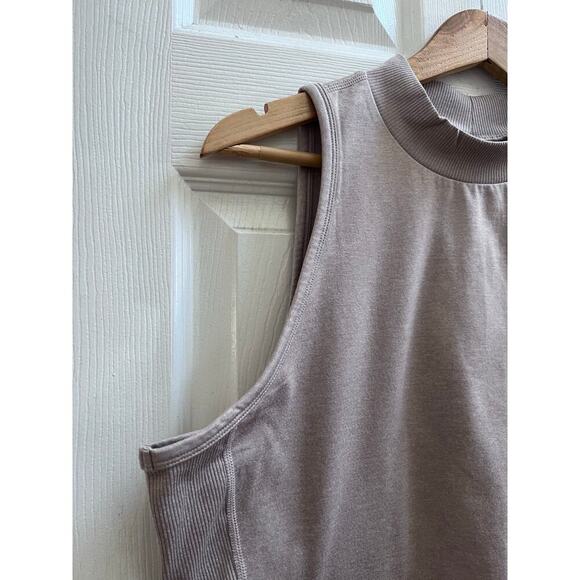 Old Navy Sleeveless CozeCore Mock-Neck Cropped Top Size XL Workout Gym - Picture 5 of 10